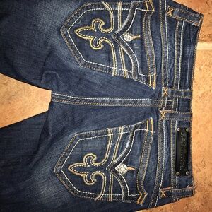 🌼ROCK REVIVAL STRAIGHT JEANS 29